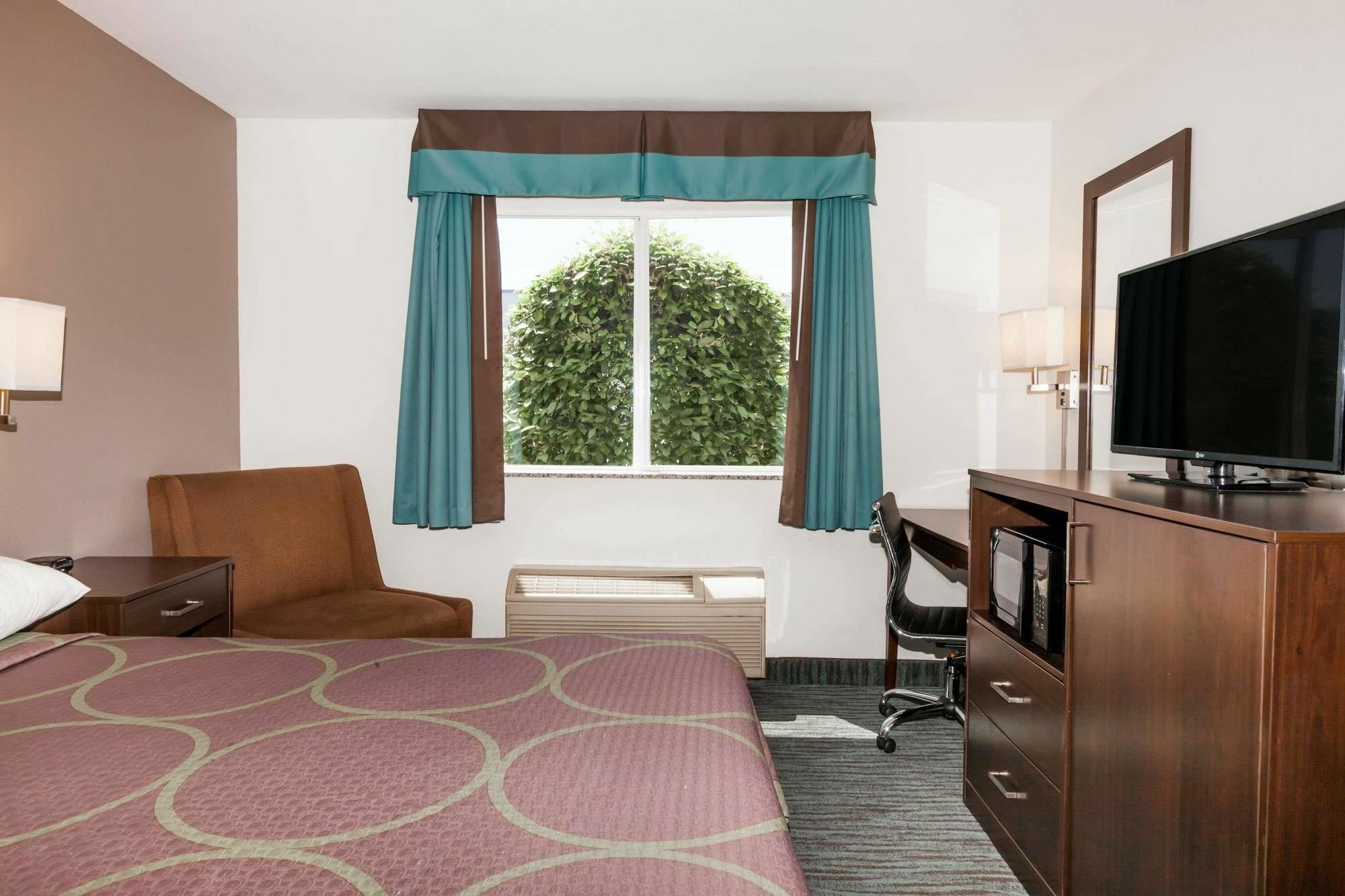 Super 8 By Wyndham Gresham/Portland Area Or 호텔 외부 사진