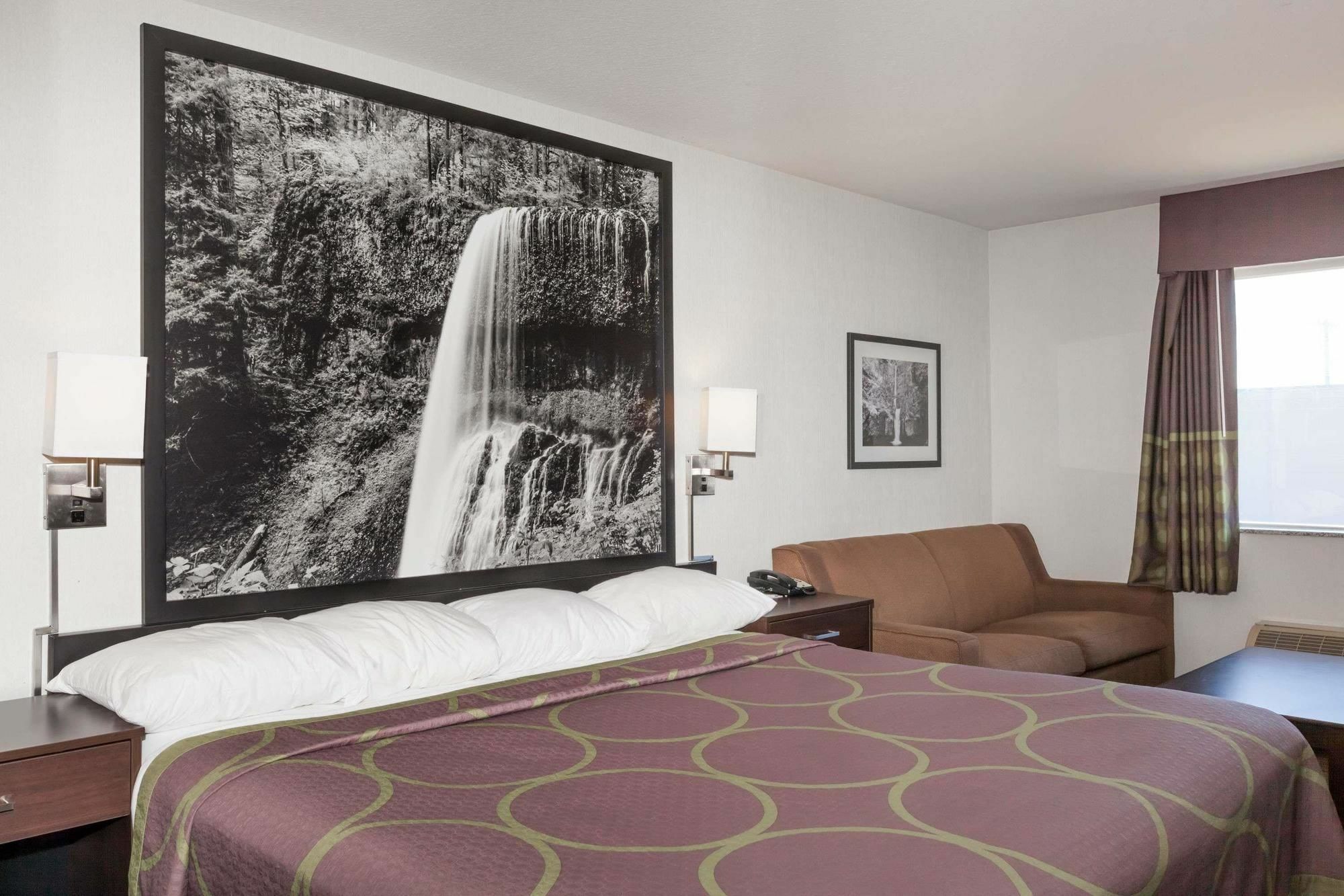 Super 8 By Wyndham Gresham/Portland Area Or 호텔 외부 사진