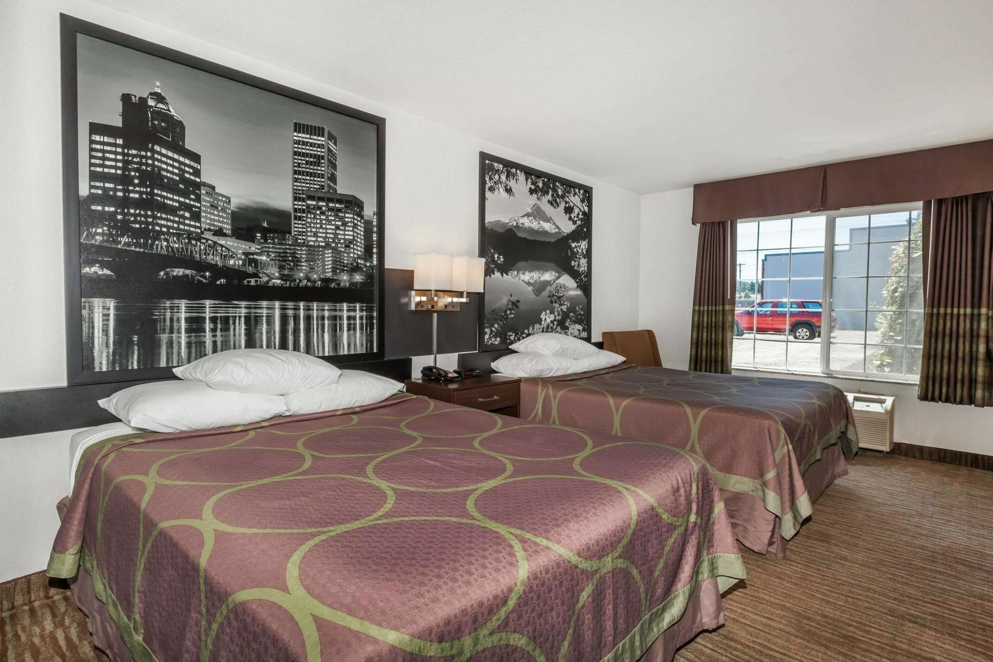 Super 8 By Wyndham Gresham/Portland Area Or 호텔 외부 사진